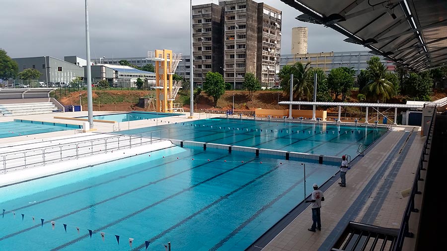 piscine-olympique-du-lamentin-comabat-batiment-1