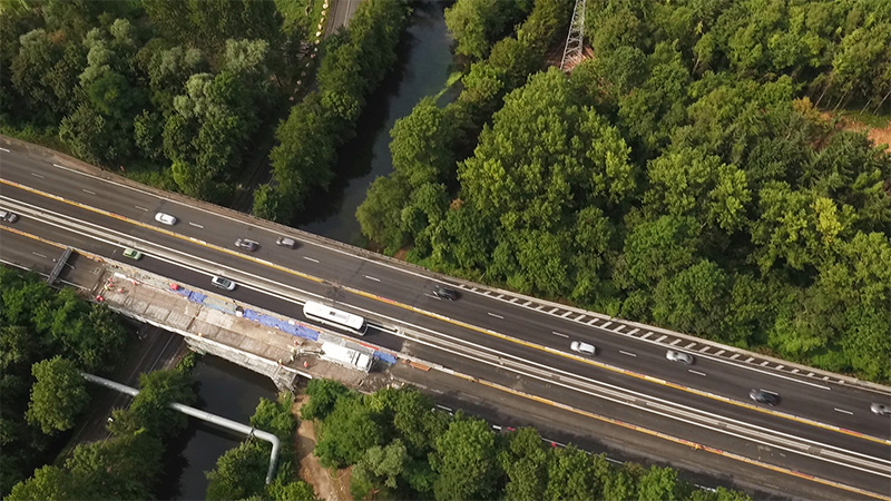 technirep-Reparation-d-un-pont-sur-l-autoroute-A6-travaux-speciaux-entretien-1