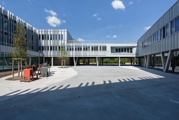 Lycée Caroline Aigle