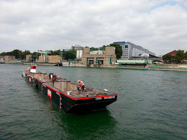 nos-moyens-travaux-maritimes-fluviaux-barges-pontons-Iton-Havre