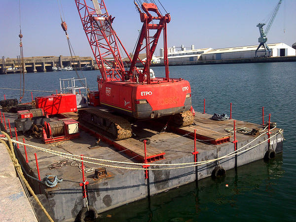 nos-moyens-travaux-maritimes-fluviaux-barges-pontons-modulables-CMR-02