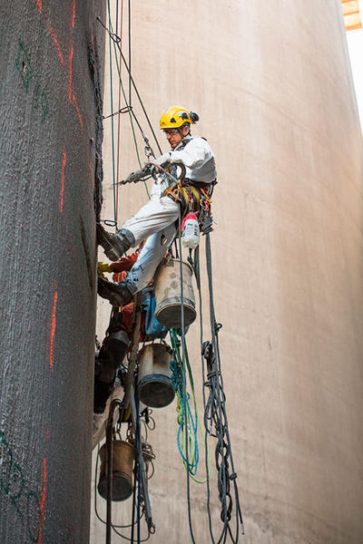 nos-moyens-travaux-speciaux-materiel-travaux-speciaux-reparation-des-silos-beton-crh-02